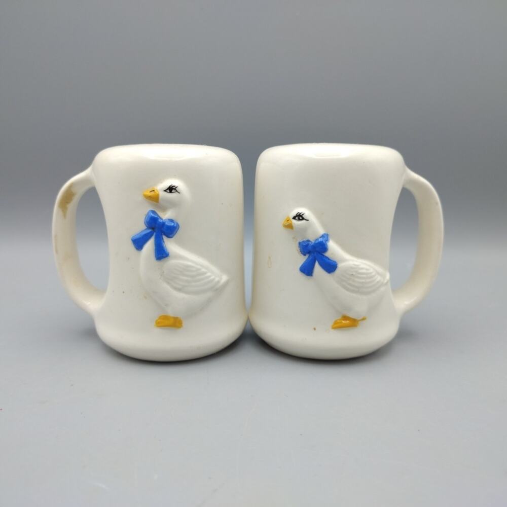 VTG Large Stovetop Ceramic Blue Ribbon Geese Salt Pepper Shakers Set Cottagecore